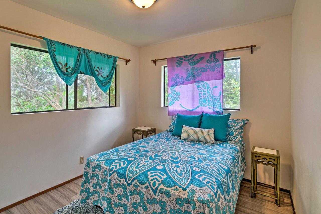 Peaceful Abode With Deck, 13 Mi To Black Sand Beach! Naalehu Kültér fotó